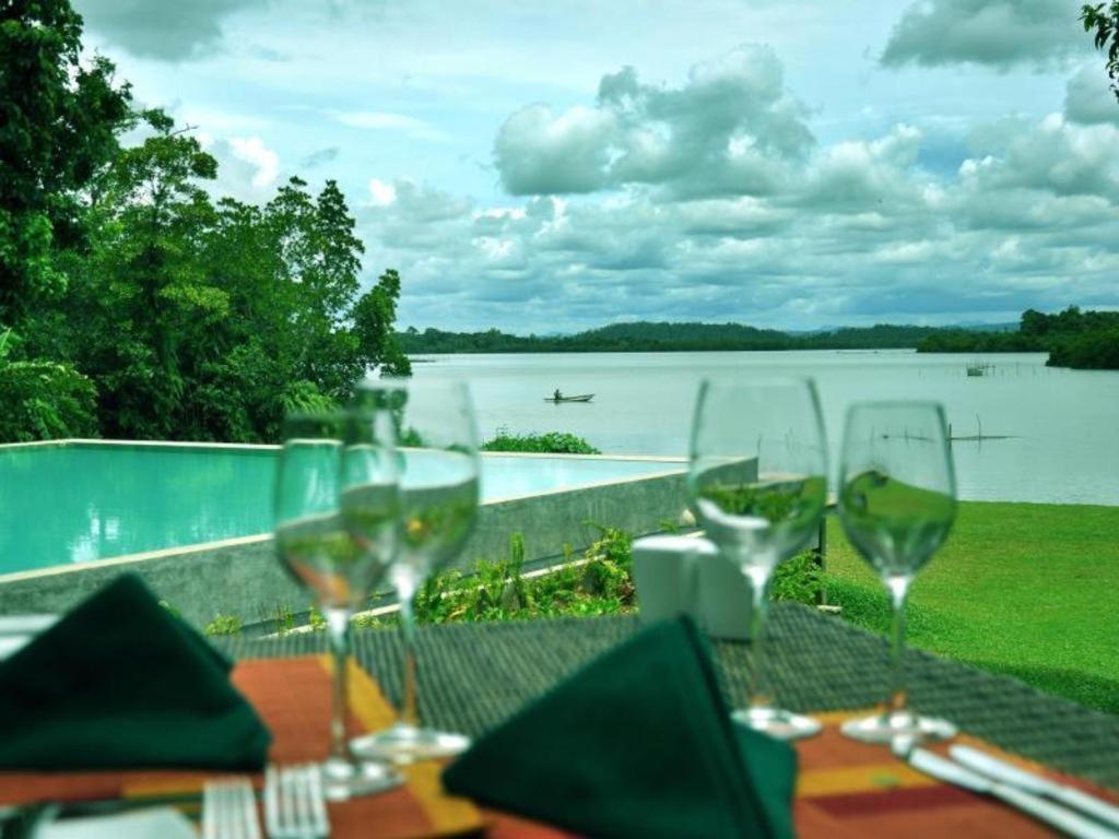 Roman Lake Ayurveda Boutique Resort Ahungalla Bagian luar foto