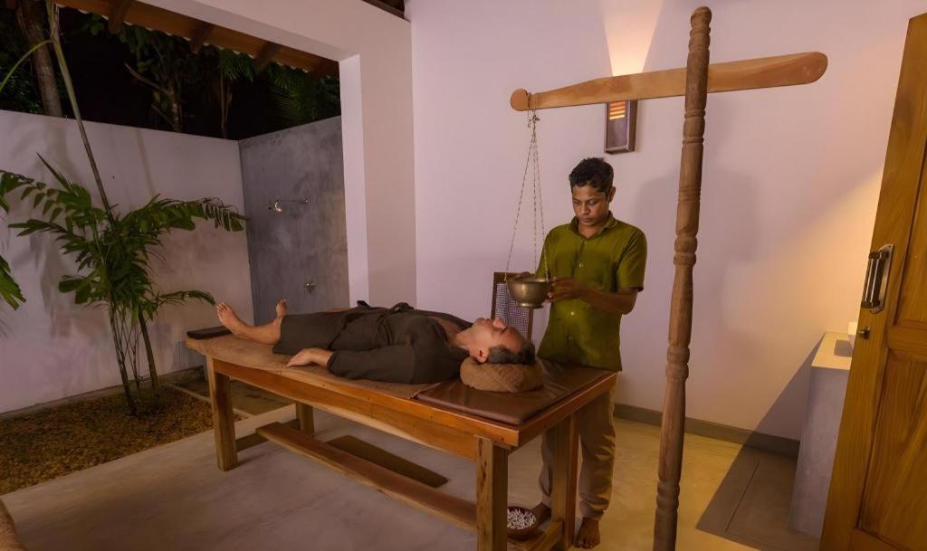 Roman Lake Ayurveda Boutique Resort Ahungalla Bagian luar foto