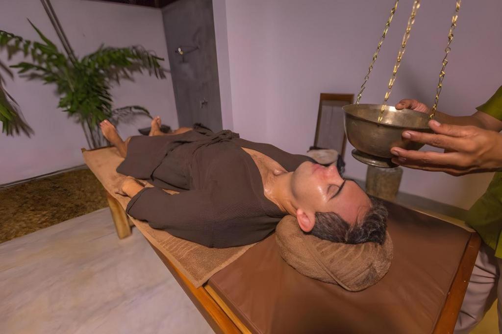 Roman Lake Ayurveda Boutique Resort Ahungalla Bagian luar foto