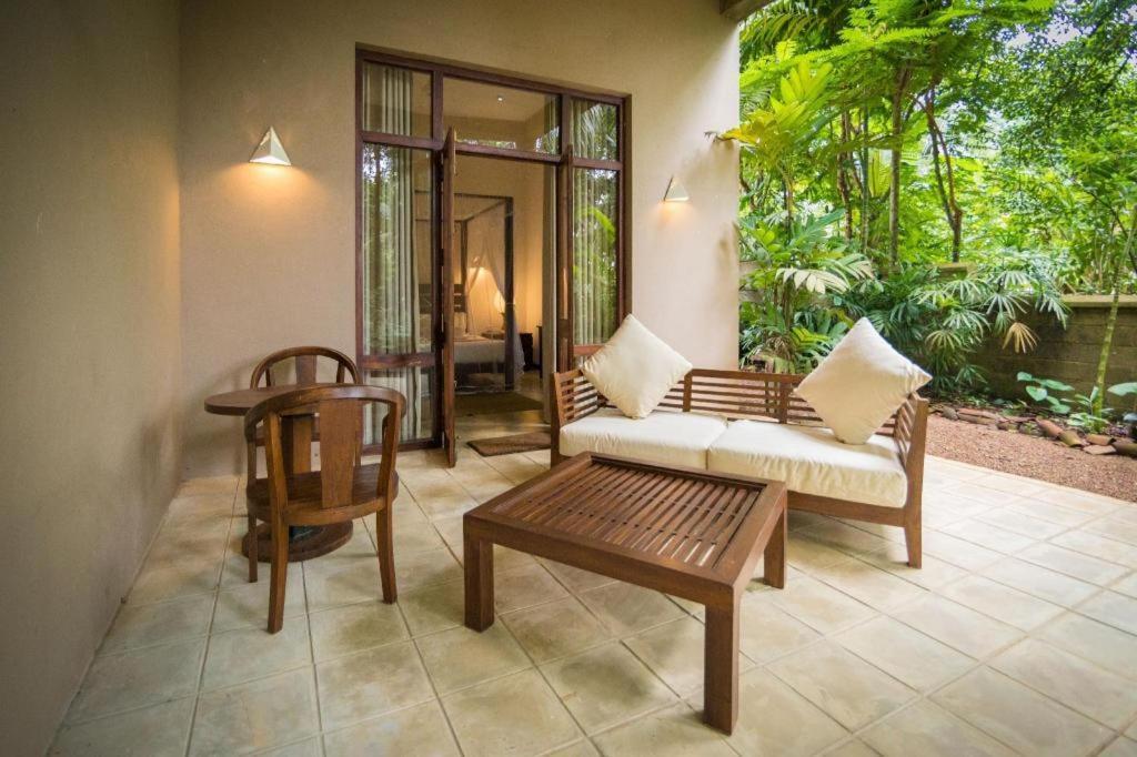 Roman Lake Ayurveda Boutique Resort Ahungalla Bagian luar foto