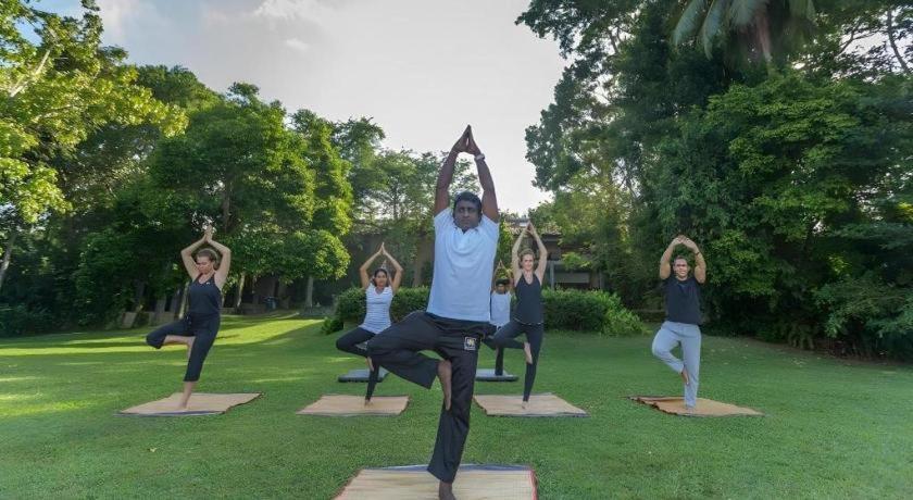 Roman Lake Ayurveda Boutique Resort Ahungalla Bagian luar foto